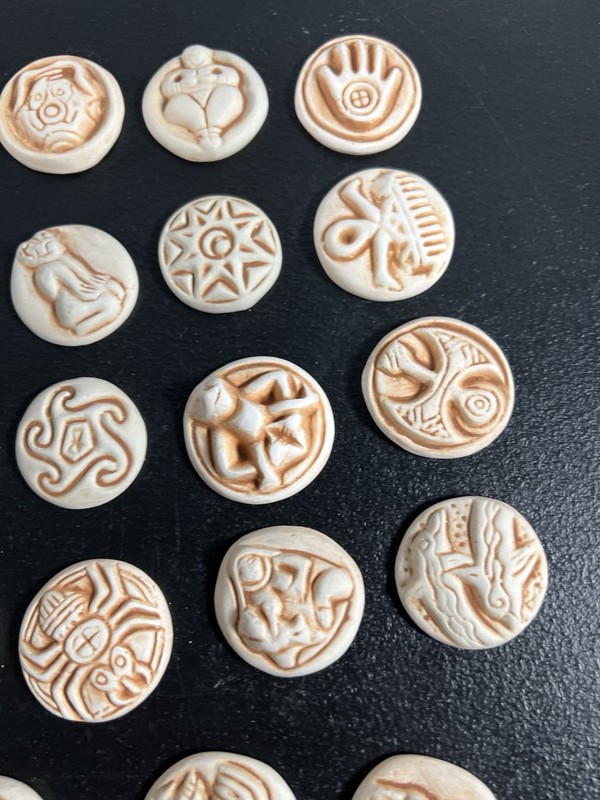 Amulets of the Goddess Oracle – Amulets Only gallery