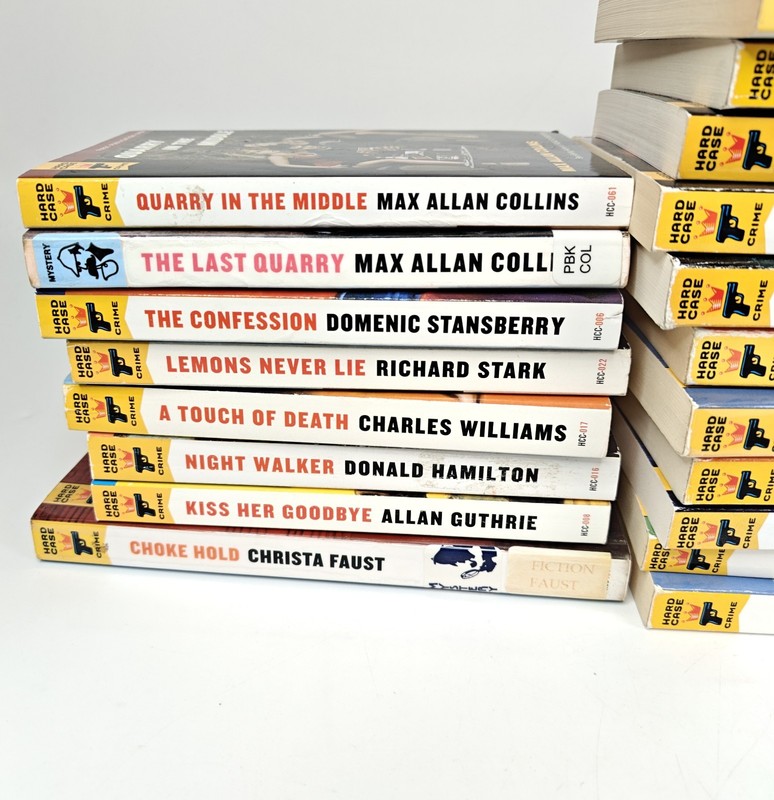 Hard Case Crime Lot of 29 Hard Boiled Noir Action Mystery Thriller Pulp Novels gallery
