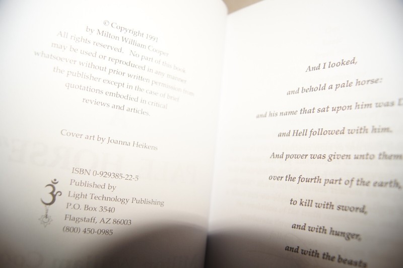 Behold a Pale Horse William Cooper 1991 500p Unrevised Protocols of Z Trilateral gallery